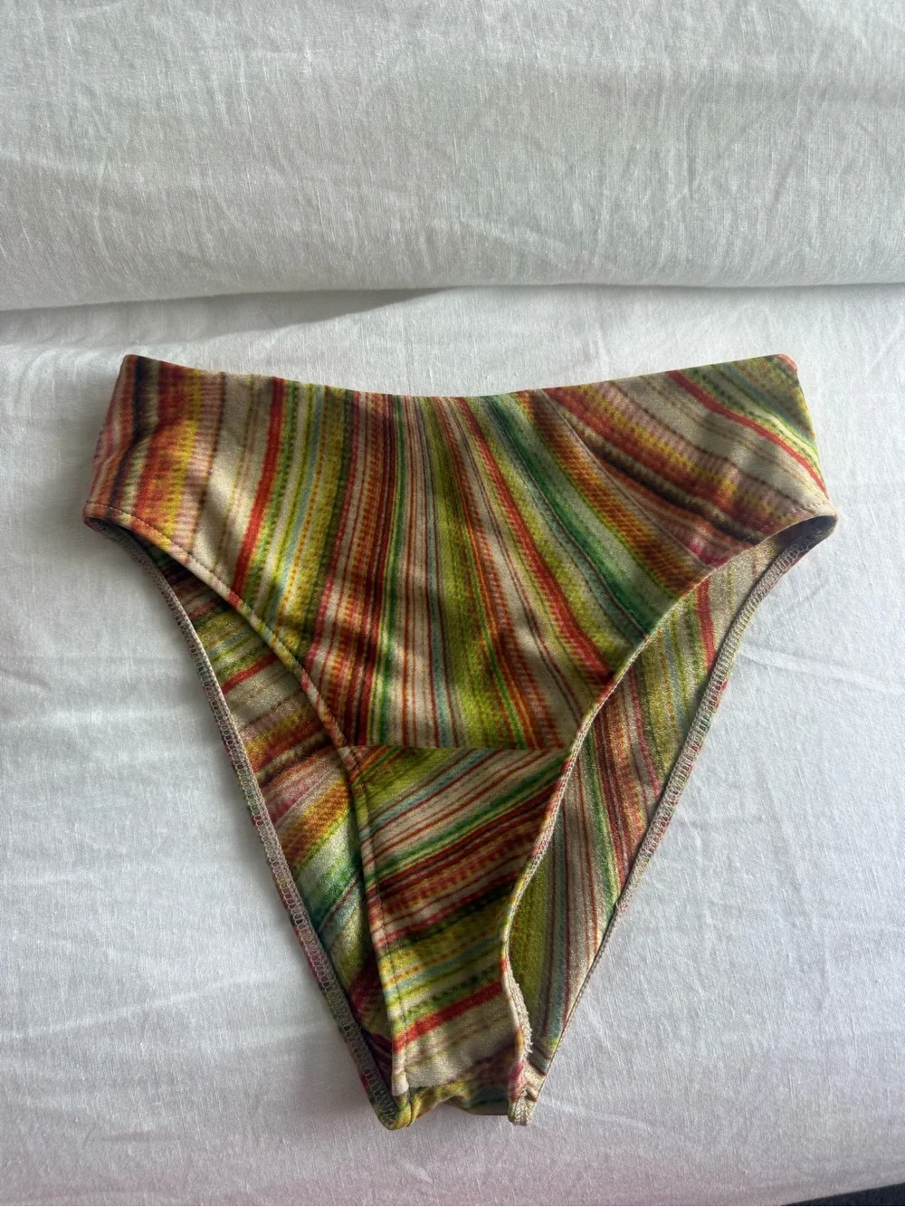 Frankie's Bikinis Hailee Seinfield XS Top and S Bottoms in Multicolor